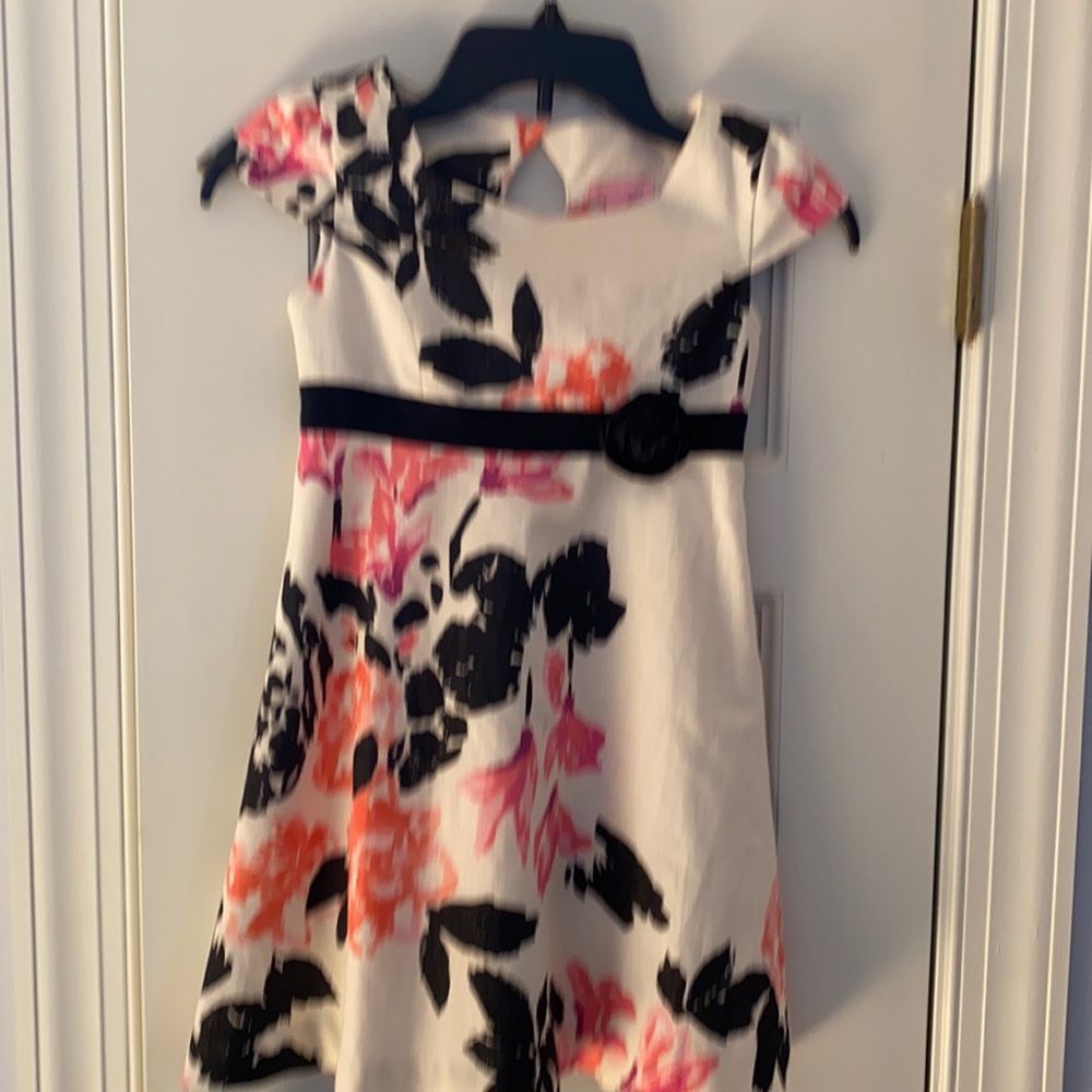 Girls dress